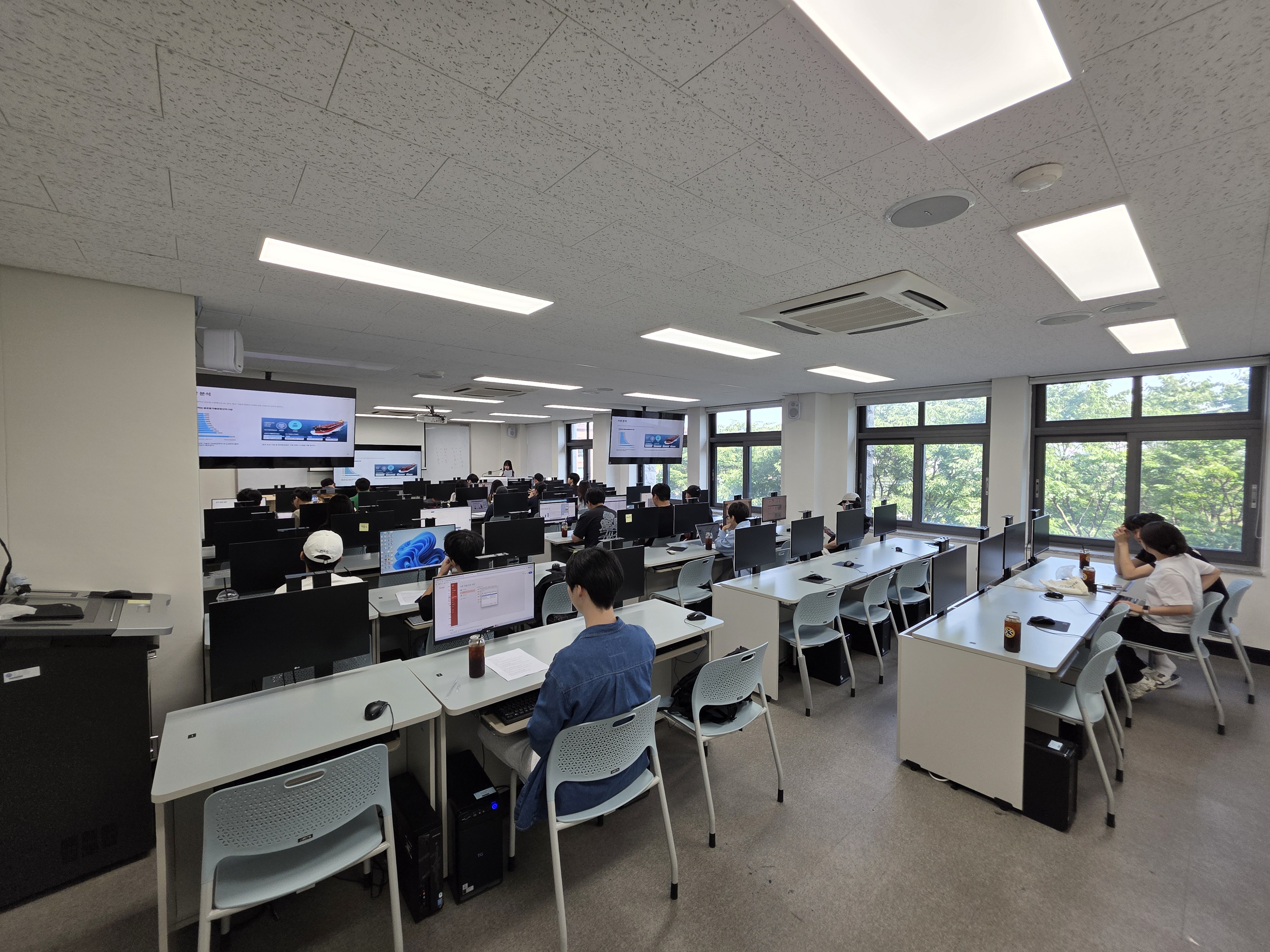 Exploring Neural Trust in Automation 특강 이미지
