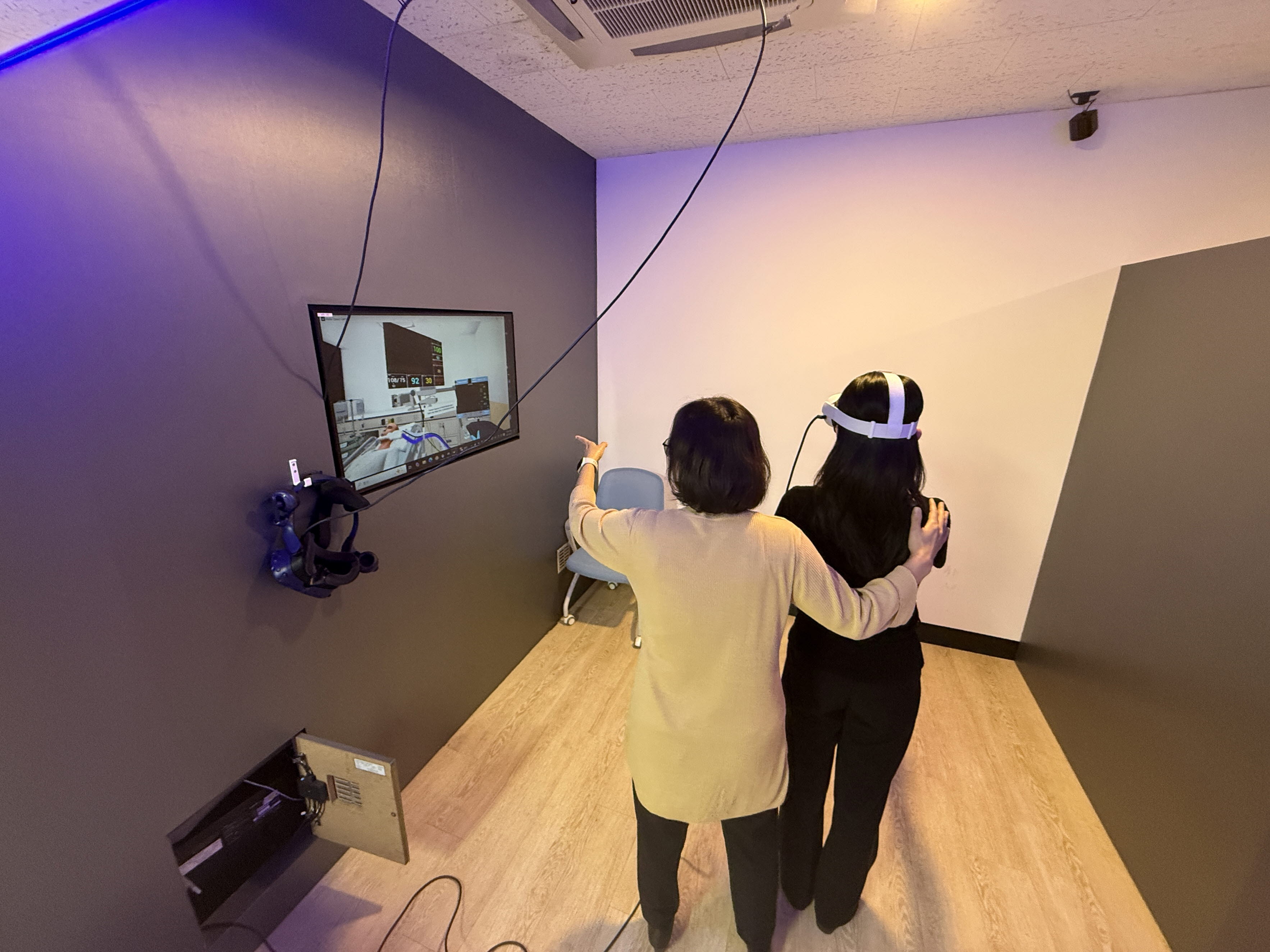 2025-2학기 간호학과 임상간호역량향상 실습: VR을 활용한 환자 상태 사정 및 산소화 간호 이미지